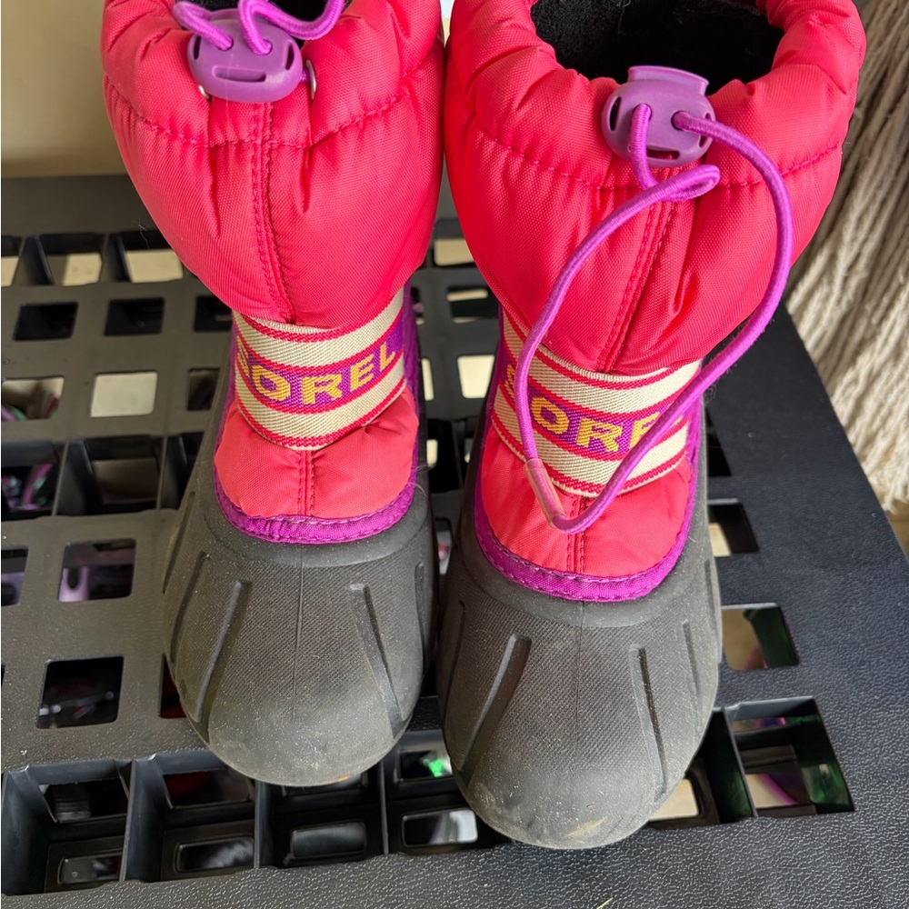 Sorel Fuchsia and Black Snow Boots